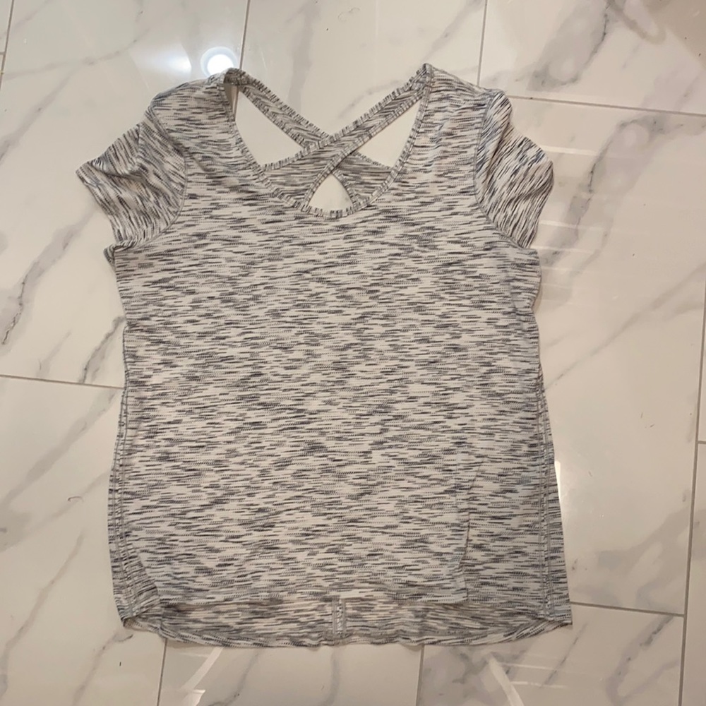 Lululemon short sleeve shirt